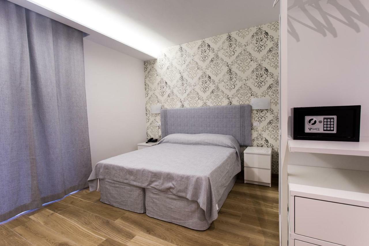 B&B Maria Rosaria Ladispoli Exteriör bild