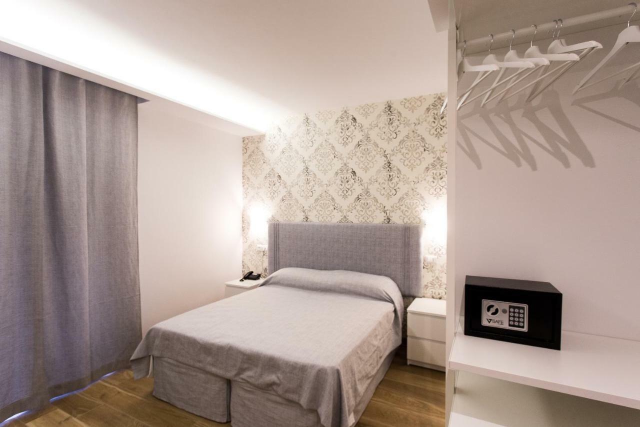B&B Maria Rosaria Ladispoli Exteriör bild