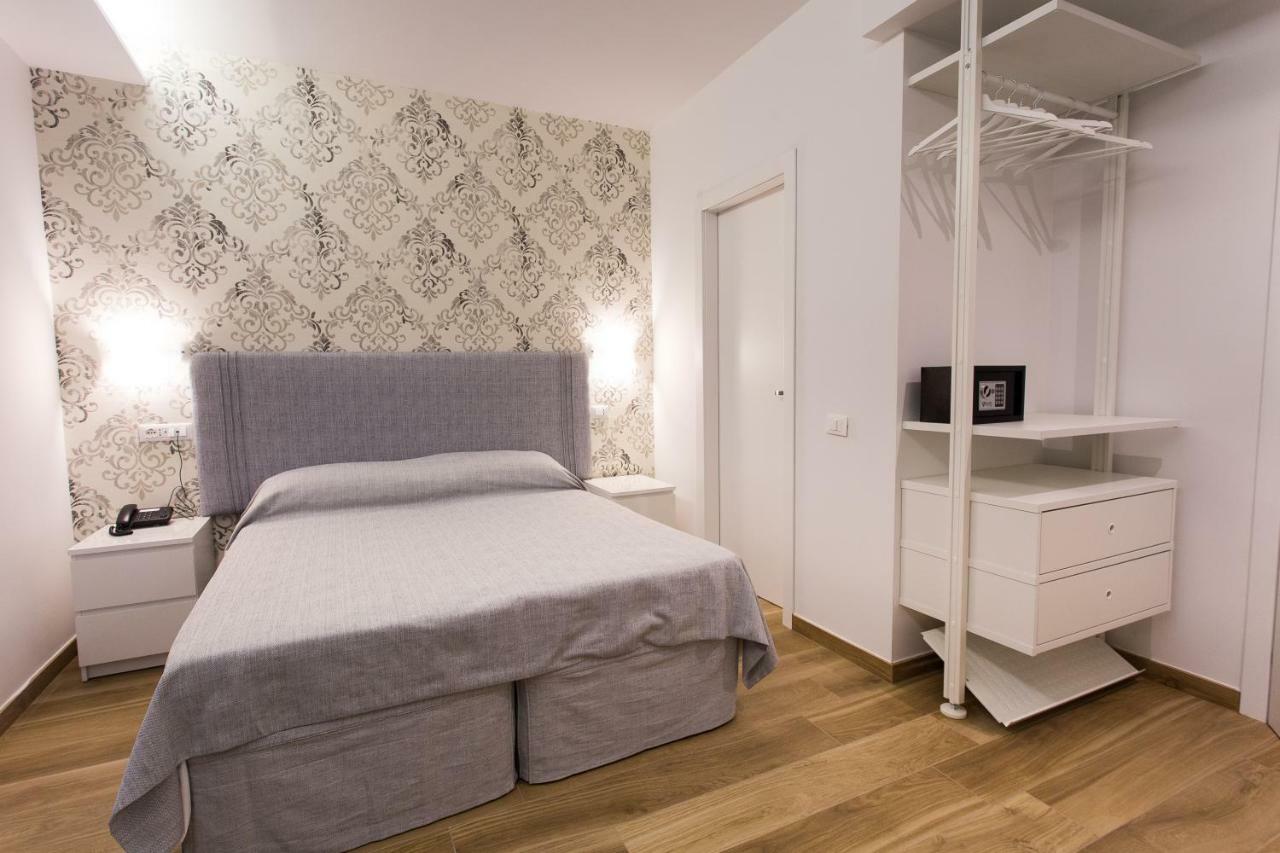 B&B Maria Rosaria Ladispoli Exteriör bild