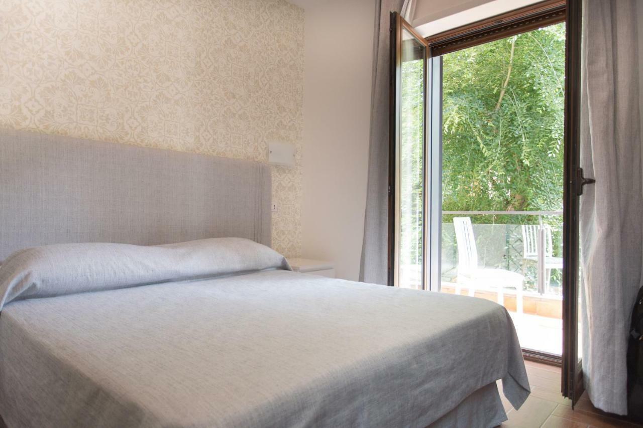 B&B Maria Rosaria Ladispoli Exteriör bild