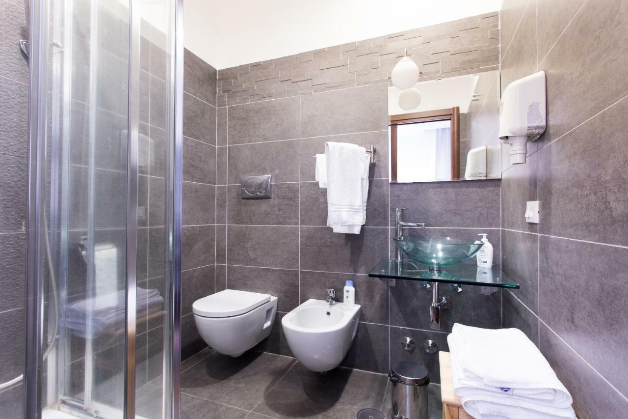 B&B Maria Rosaria Ladispoli Exteriör bild